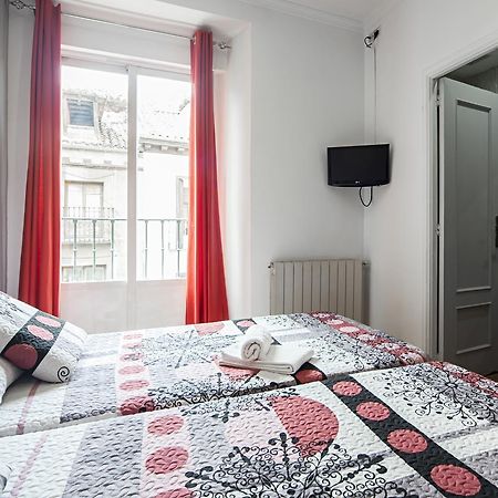 Hostal Inter Plaza Mayor Auto Check In Мадрид Екстериор снимка