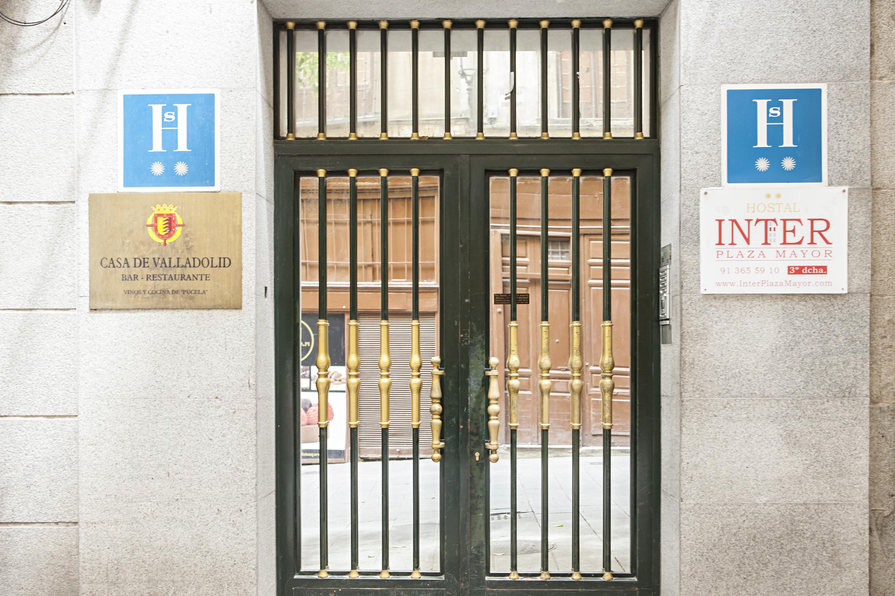 Hostal Inter Plaza Mayor Auto Check In Мадрид Екстериор снимка
