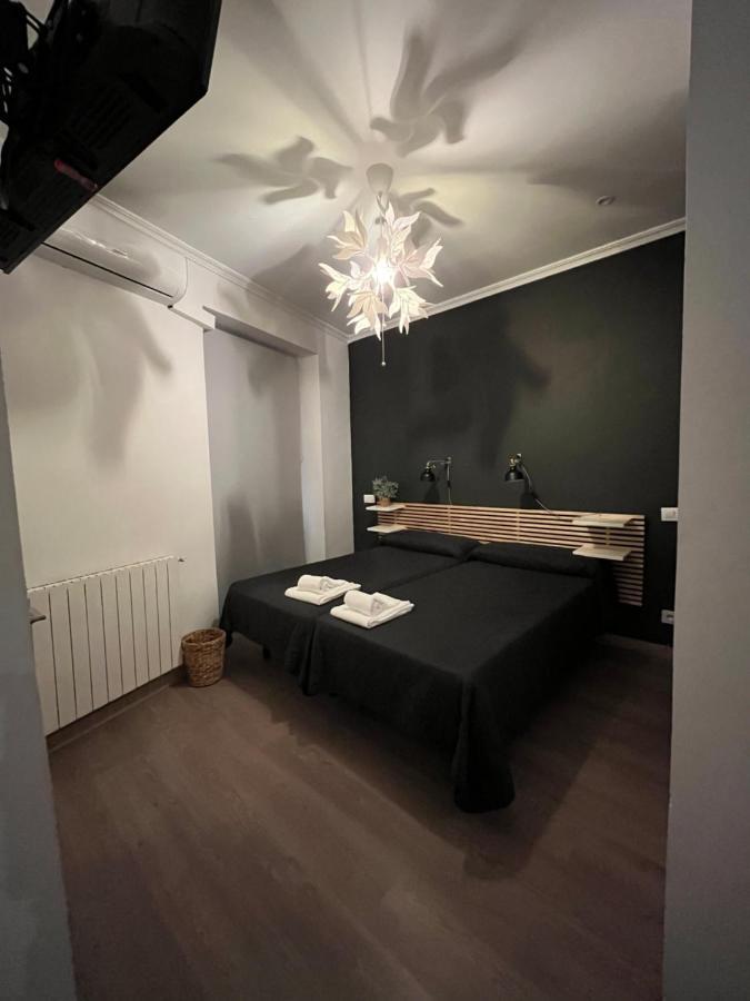 Hostal Inter Plaza Mayor Auto Check In Мадрид Екстериор снимка