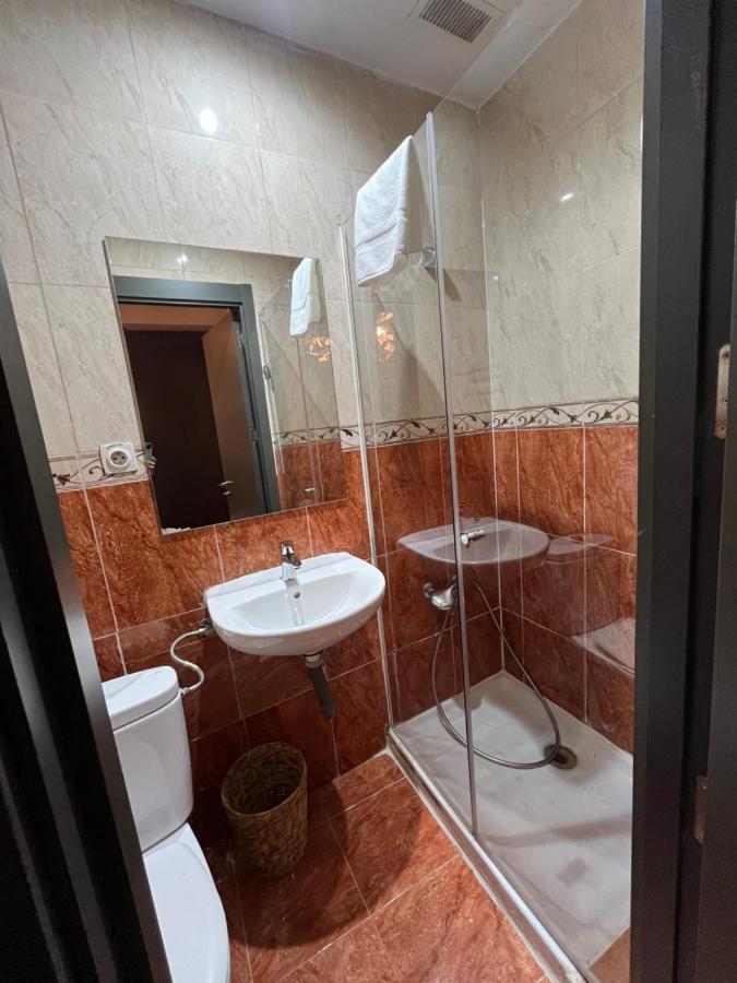 Hostal Inter Plaza Mayor Auto Check In Мадрид Екстериор снимка