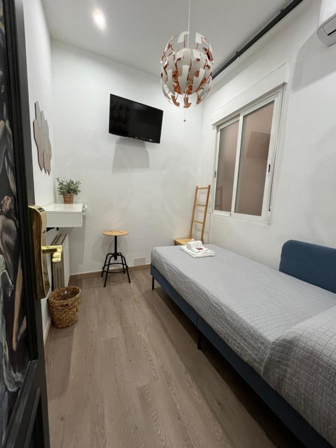 Hostal Inter Plaza Mayor Auto Check In Мадрид Екстериор снимка