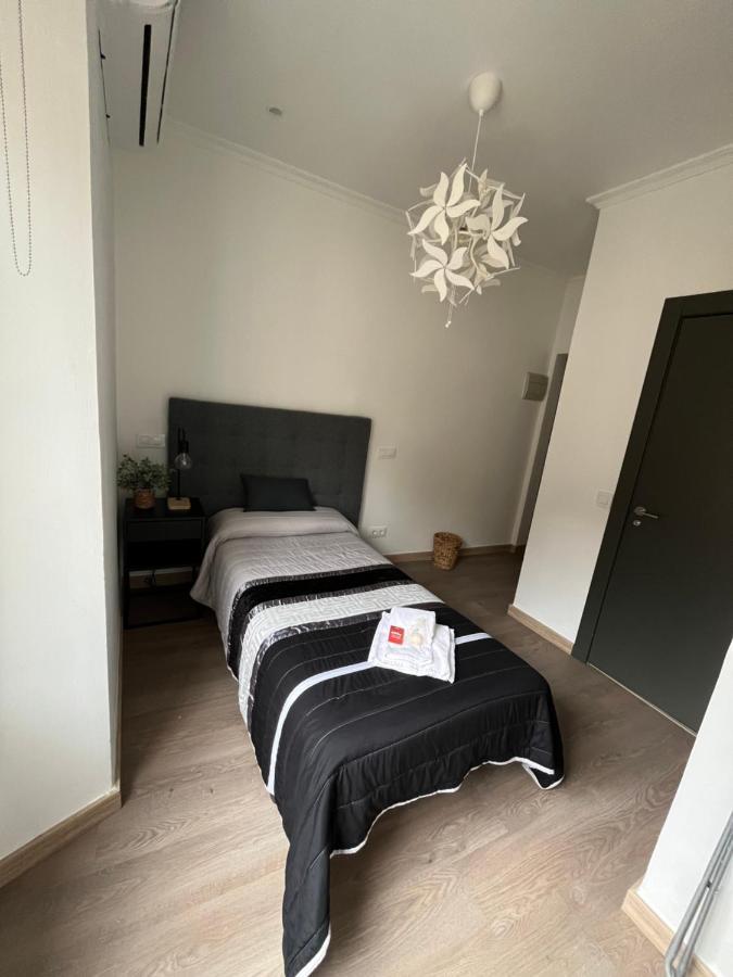 Hostal Inter Plaza Mayor Auto Check In Мадрид Екстериор снимка