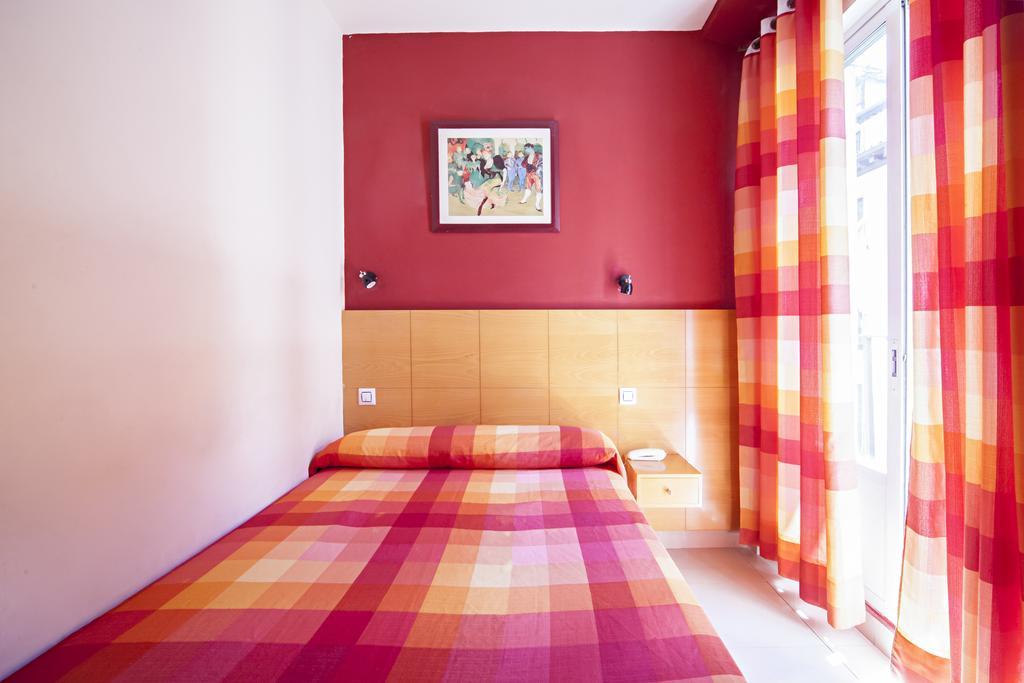 Hostal Inter Plaza Mayor Auto Check In Мадрид Екстериор снимка