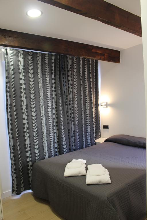 Hostal Inter Plaza Mayor Auto Check In Мадрид Екстериор снимка