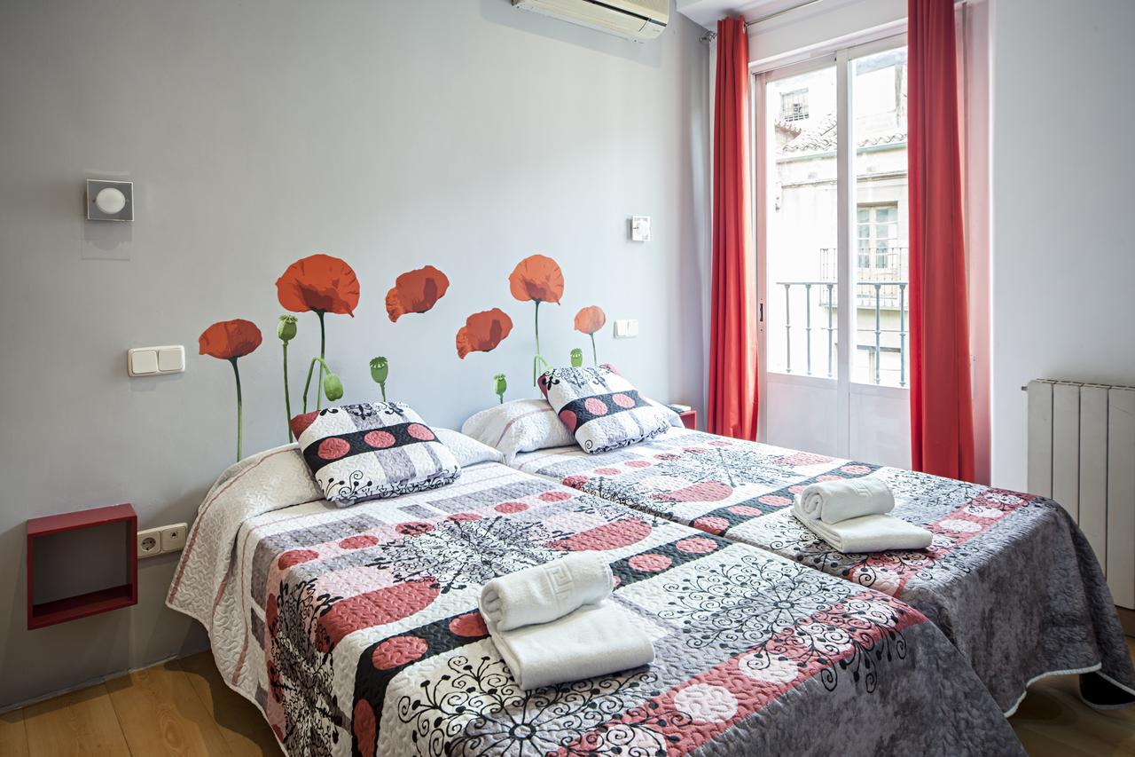 Hostal Inter Plaza Mayor Auto Check In Мадрид Екстериор снимка