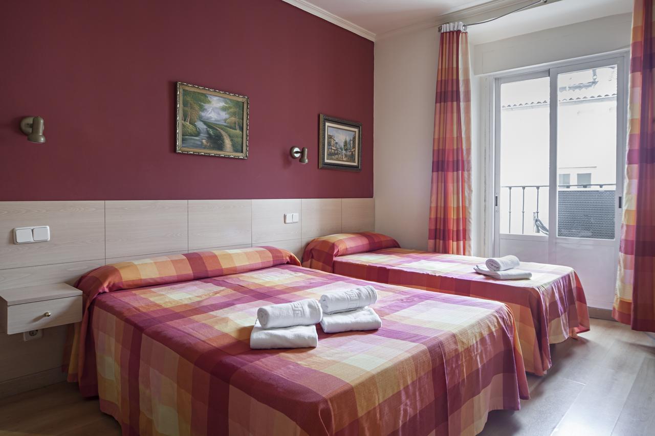 Hostal Inter Plaza Mayor Auto Check In Мадрид Екстериор снимка