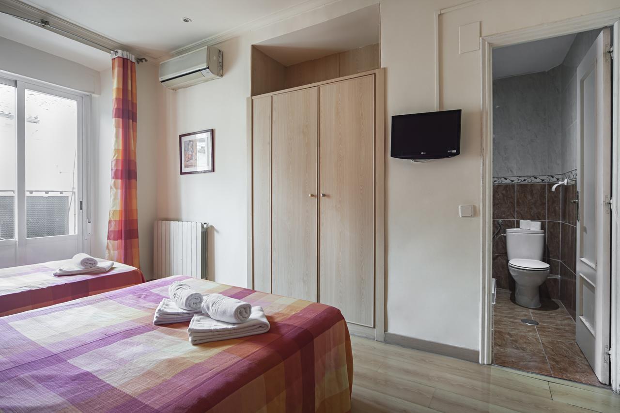 Hostal Inter Plaza Mayor Auto Check In Мадрид Екстериор снимка
